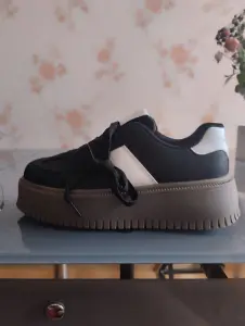 кроссовки женские
