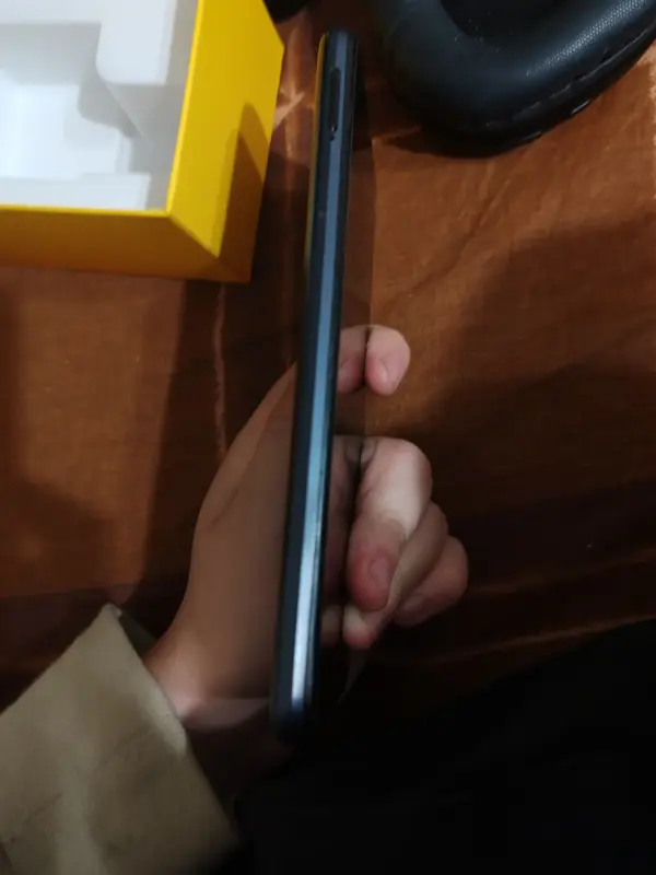 Телефон realme C25s