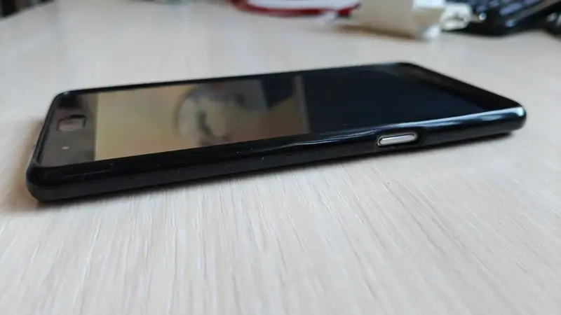 Чехлы-накладки к смартфону OnePlus 3