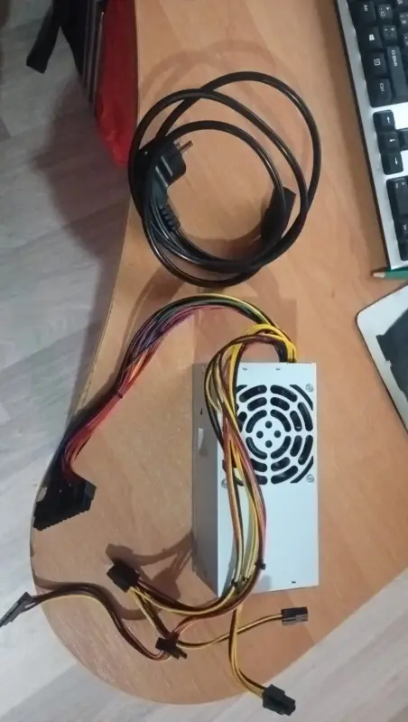 Продам блок питания Chieftec GPF - 350P