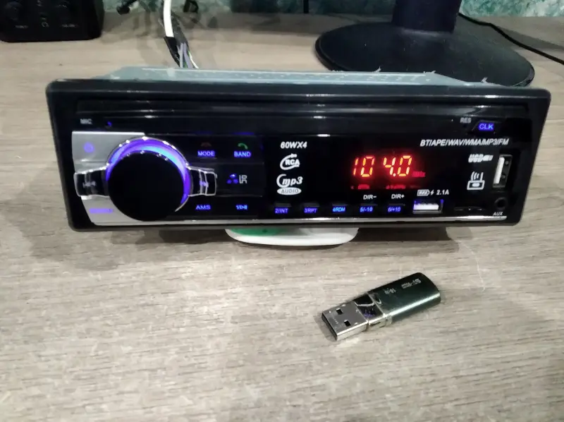 Магнитола USB  блютуз