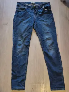 Джинсы H&M