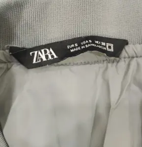 Zara жилетка безрукавка