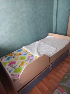 Детская кровать с матрасом
