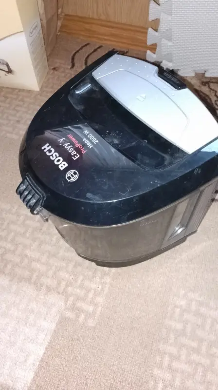 Контейнер пылесоса Bosch Easyy'y ProPower Hepa 2500 W (модель BGS2UPWER1)