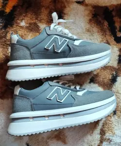 Кроссовки женские NB