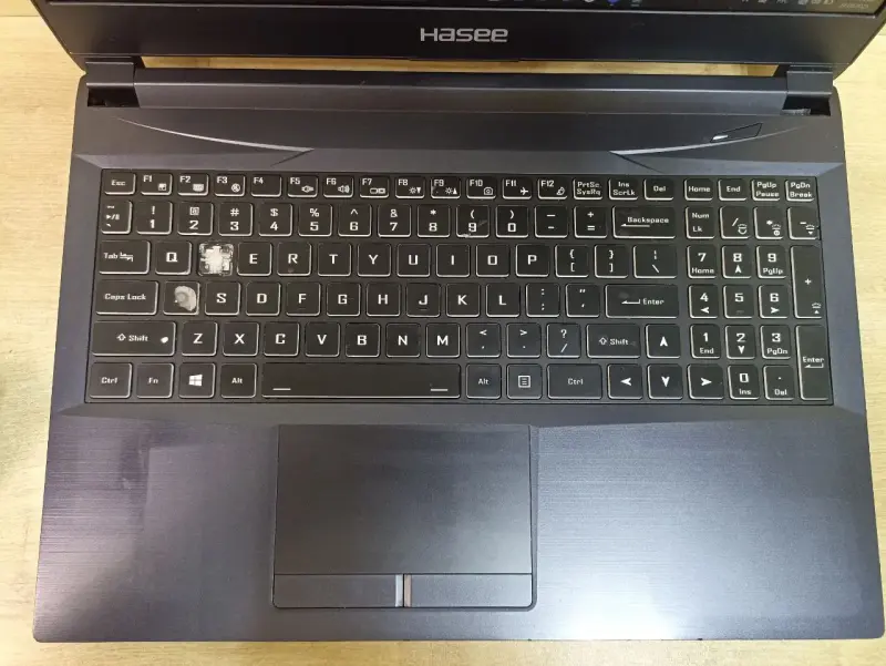Игровой ноутбук Hasee Z8-CA5NB (а.46-045017)
