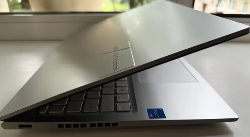 Ноутбук ASUS Vivobook 16 X1605ZA-MB828