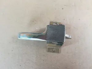 Ручка внутренняя задняя правая Audi 80 B2
