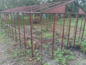 Теплица из уголка
