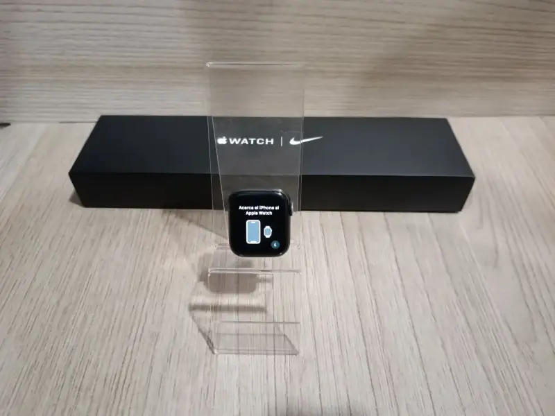 Умные часы Apple Watch Series 6 40 мм (а.44-032181)