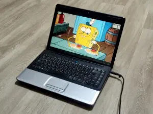Ноутбук HP Compaq Presario CQ40-215WM