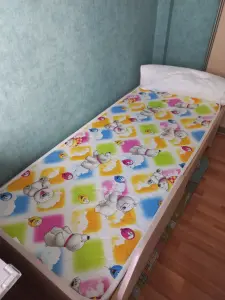 Детская кровать с матрасом