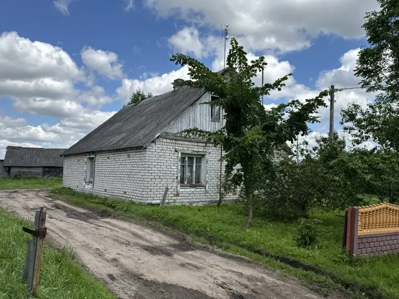 Продам дом с участком 15 соток в агрогородке Илья