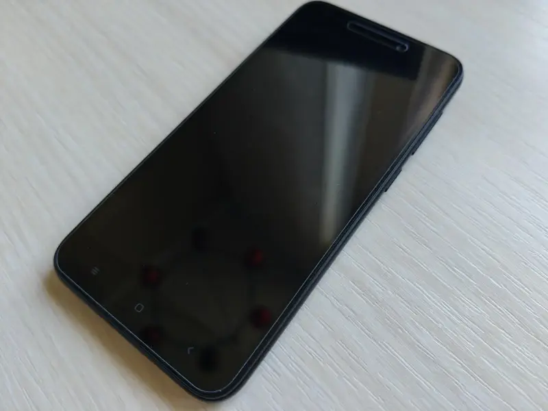 Смартфон Xiaomi Redmi Go + чехол, стекло, карта памяти