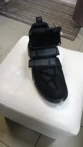 Кроссовки
