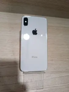 Телефон Apple iPhone X 64GB (а.44-032351)