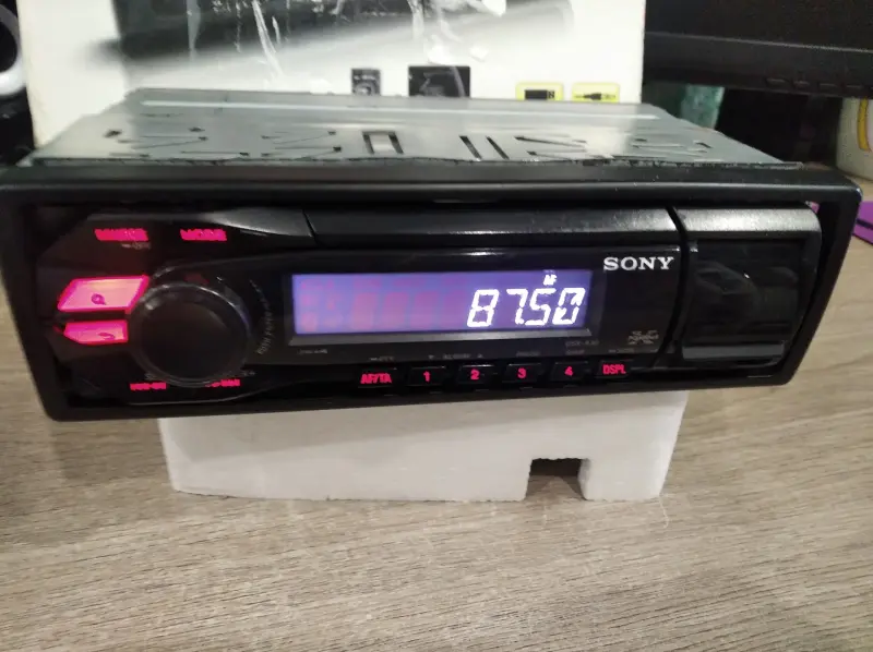 Магнитола оригинал. USB SONY