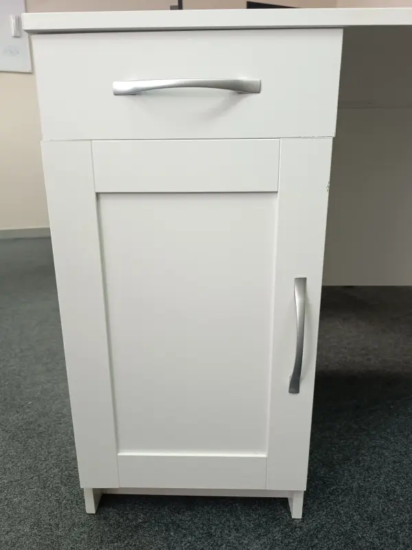 Продам стол письменный  КАСТОР 116х65