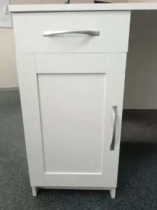 Продам стол письменный  КАСТОР 116х65