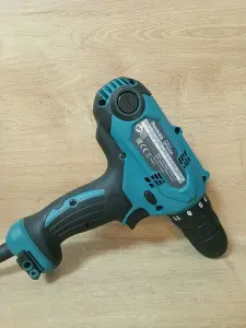 Дрель-шуруповерт Makita DF0300 (а.87-017900)