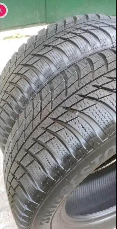 Шины зимние BRIDGESTONE 215/60 R16 (2 шт.)