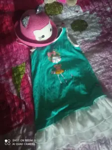 Продам детское платье 👗 и детскую панаму в виде котика))