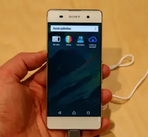 Смартфон SONY XPERIA XA