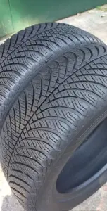 Зимние шины GOODYEAR 205/55 R16 2шт.