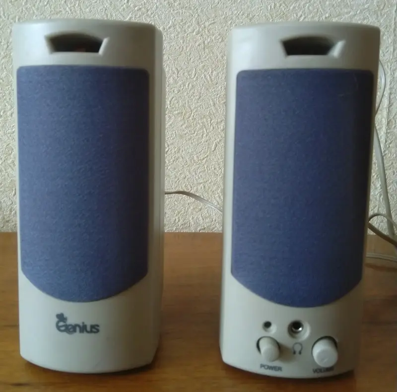 Стереоколонки мультимедийные Genius SP-205B (б/у)
