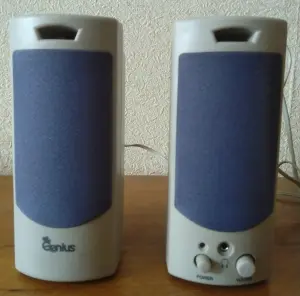 Стереоколонки мультимедийные Genius SP-205B (б/у)