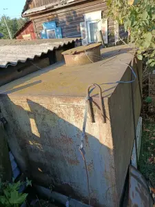 Металлический бак