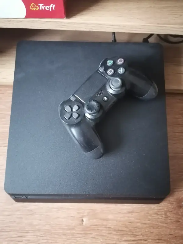 Sony PlayStation 4 slim