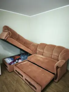 Диван