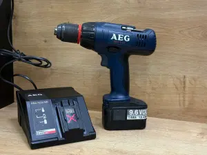 дрель-шуруповерт AEG BEST 9.6 X (а.83-016647)