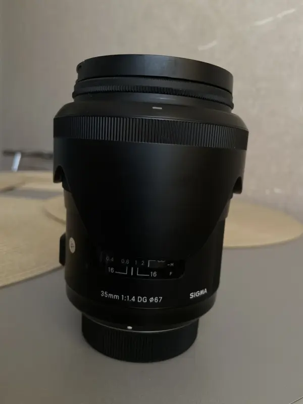 Объектив Sigma AF 35mm 1.4 Nikon