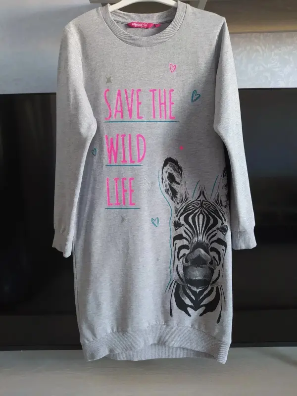 Платье Futurino на 146см (как новое)