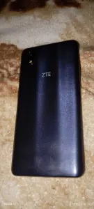 Телефон ЗТЕ пересылка бел почтой если не в Минской области и в подарок 2 телефон зте