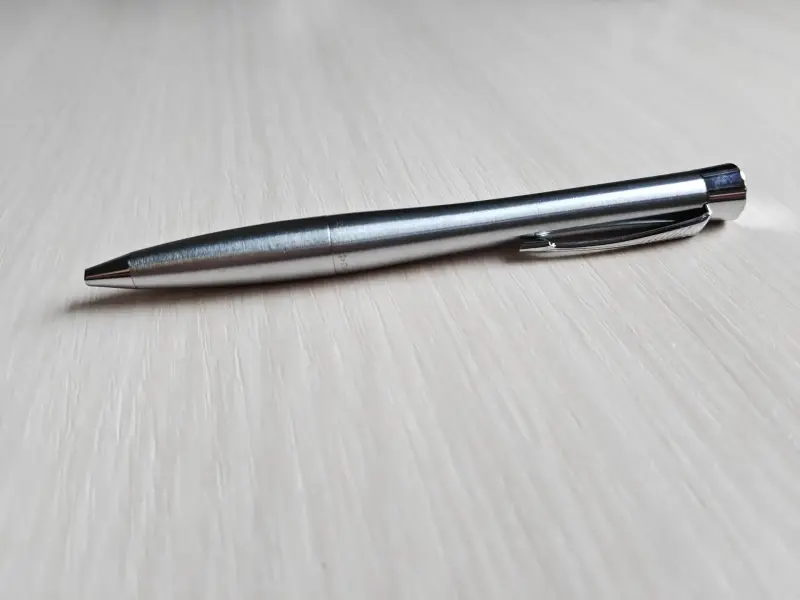 Шариковая ручка Parker + стержень