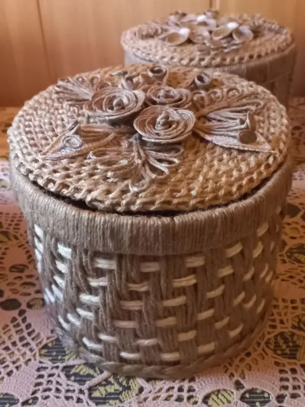 Шкатулка круглая из джута