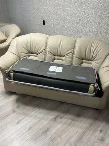 Кожанный диван Пинскдрев
