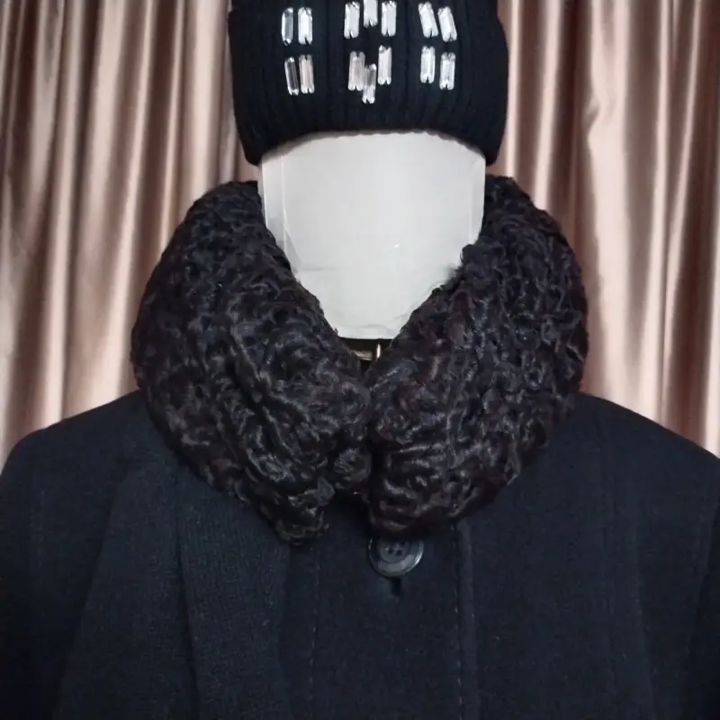 Шуба натур.мех каракуль р-р 46-48+Подарок