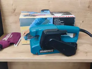 Ленточная шлифмашина Makita 9910 (а.60-020674)