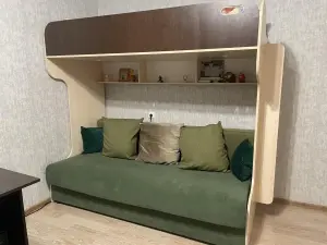 Двухъярусная кровать с диваном