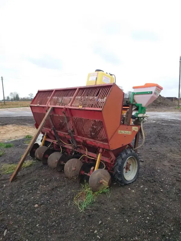 Сажалка картофельная