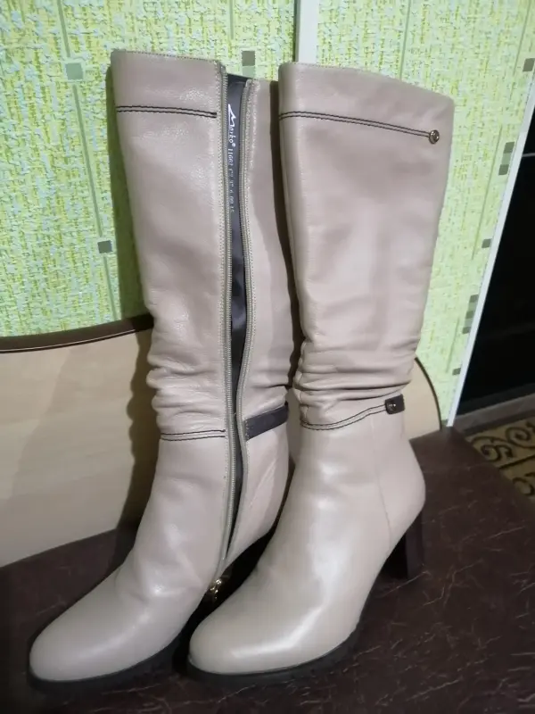 Сапоги женские, новые (37р-р)