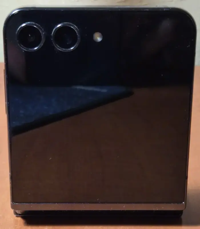 Samsung Galaxy Z Flip 5 Графит