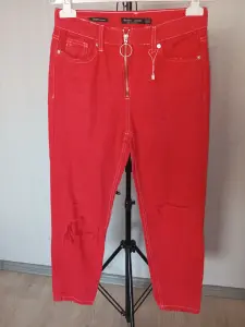 Джинсы Bershka