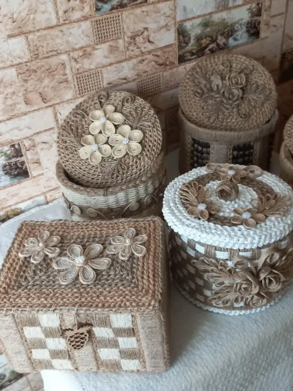 Шкатулка круглая из джута