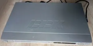 DDVD плеер BBK DV311SI